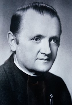 o. Czesław Białek SJ – życiorys