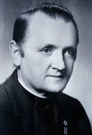 https://www.poznan-jezuici.pl/images/uploads/2017/05/czeslaw-bialek-sj-187x275.jpg